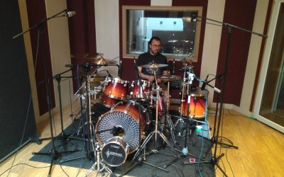 Innerlands incorporó la batería a su instrumentación a través de la canción "Quiero al fin vivir"